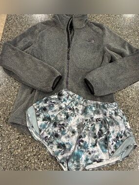 Womens LULULEMON/NORTH FACE Fleece Jacket & Athletic Shorts, sz 6
